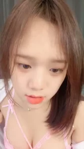 1坚挺大奶稀毛嫩鲍【骚狐狸精】最新福利,裸舞身材超顶-111111111